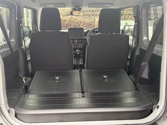 2025 Suzuki Jimny - Photo 8