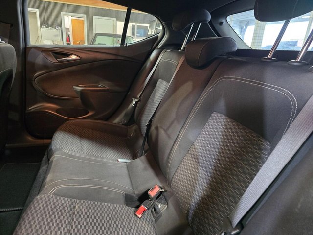 2016 VAUXHALL ASTRA 1.4i Turbo SRi Euro 6 5dr - Photo 12