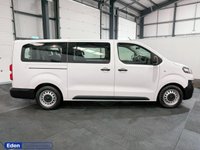 USED 2022 72 VAUXHALL Vivaro Life Electric 50kWh Combi MPV 5dr Electric Auto LWB (9 Seat, 11kW Charger) (136 ps) 9 SEAT FULL ELECTRIC