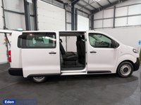 USED 2022 72 VAUXHALL Vivaro Life Electric 50kWh Combi MPV 5dr Electric Auto LWB (9 Seat, 11kW Charger) (136 ps) 9 SEAT FULL ELECTRIC