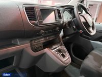USED 2022 72 VAUXHALL Vivaro Life Electric 50kWh Combi MPV 5dr Electric Auto LWB (9 Seat, 11kW Charger) (136 ps) 9 SEAT FULL ELECTRIC