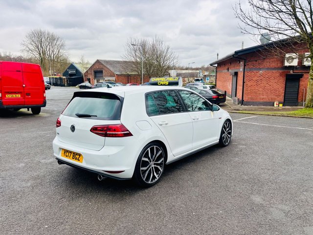 2017 VOLKSWAGEN GOLF 2017 2.0 TSI BlueMotion Tech GTI Hatchback 5dr Petrol DSG Euro 6 (s/s) (220 ps) - Photo 5