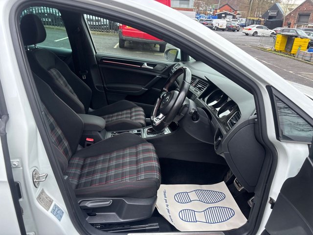 2017 VOLKSWAGEN GOLF 2017 2.0 TSI BlueMotion Tech GTI Hatchback 5dr Petrol DSG Euro 6 (s/s) (220 ps) - Photo 9