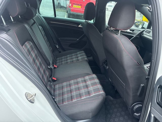 2017 VOLKSWAGEN GOLF 2017 2.0 TSI BlueMotion Tech GTI Hatchback 5dr Petrol DSG Euro 6 (s/s) (220 ps) - Photo 10