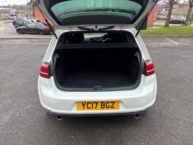 2017 VOLKSWAGEN GOLF 2017 2.0 TSI BlueMotion Tech GTI Hatchback 5dr Petrol DSG Euro 6 (s/s) (220 ps) - Photo 11