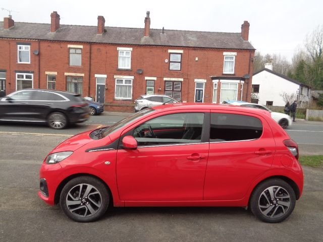 2017 PEUGEOT 108 1.2 PureTech Allure Hatchback 5dr Petrol Manual Euro 6 (82 ps) - Photo 5