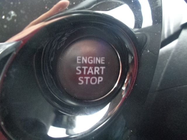 2017 PEUGEOT 108 1.2 PureTech Allure Hatchback 5dr Petrol Manual Euro 6 (82 ps) - Photo 12