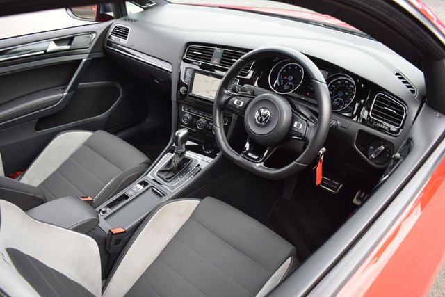 2016 Volkswagen Golf 2L R 3dr - Photo 3