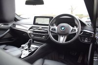 USED 2021 71 BMW 5 SERIES 3.0 530d MHT M Sport Saloon 4dr Diesel Hybrid Steptronic xDrive Euro 6 (s/s) (286 ps) TECH & COMFORT PACKS / H&K