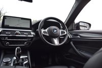USED 2021 71 BMW 5 SERIES 3.0 530d MHT M Sport Saloon 4dr Diesel Hybrid Steptronic xDrive Euro 6 (s/s) (286 ps) TECH & COMFORT PACKS / H&K