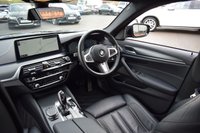 USED 2021 71 BMW 5 SERIES 3.0 530d MHT M Sport Saloon 4dr Diesel Hybrid Steptronic xDrive Euro 6 (s/s) (286 ps) TECH & COMFORT PACKS / H&K