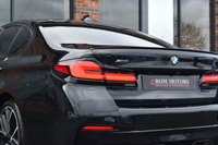 USED 2021 71 BMW 5 SERIES 3.0 530d MHT M Sport Saloon 4dr Diesel Hybrid Steptronic xDrive Euro 6 (s/s) (286 ps) TECH & COMFORT PACKS / H&K