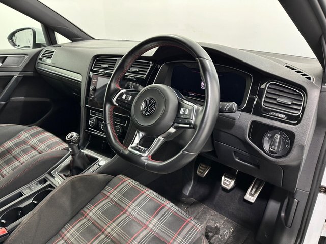 2019 Volkswagen Golf - Photo 10