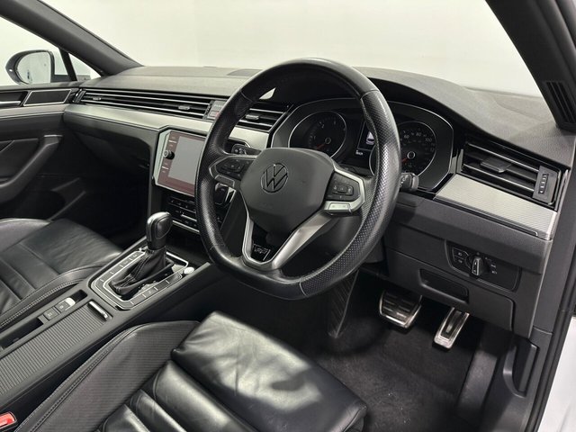 2021 Volkswagen Passat - Photo 10
