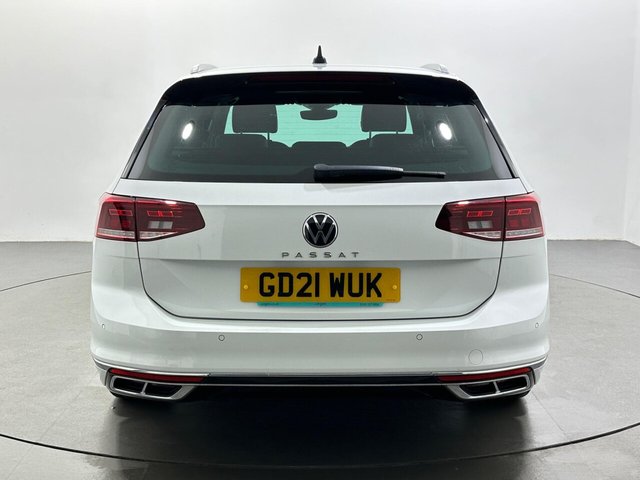 2021 Volkswagen Passat - Photo 7