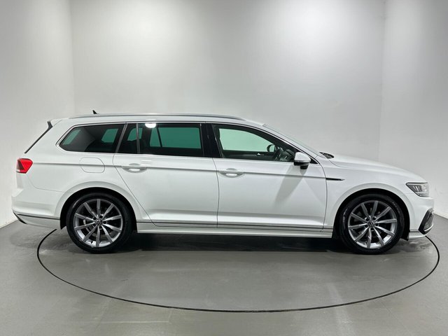 2021 Volkswagen Passat - Photo 9