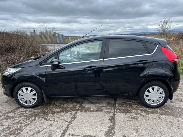 2009 Ford Fiesta 1.6L Titanium 5dr - Photo 5