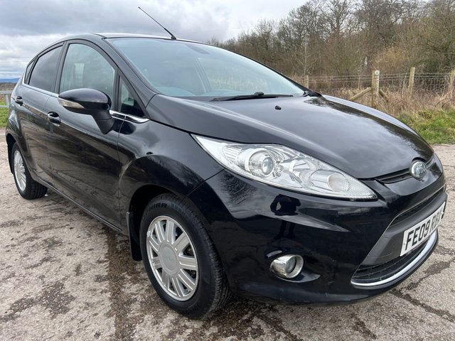 2009 Ford Fiesta 1.6L Titanium 5dr - Photo 9