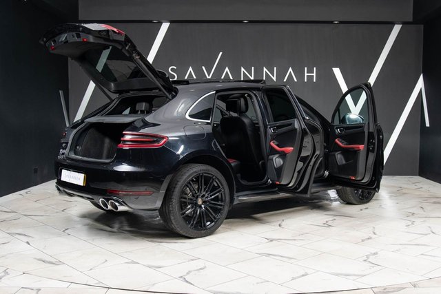 2017 PORSCHE MACAN - Photo 12