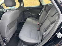 USED 2017 17 FORD FOCUS 1.5 TDCi Titanium Hatchback 5Door Shadow Black Diesel Manual Euro 6 (s/s) (120 ps) SUPER SERVICE HISTORY AND BIG SPEC INCLUDING SAT NAV CLIMATE & CRUISE CONTROL HEATED WINDSCREEN APPLE CARPLAY