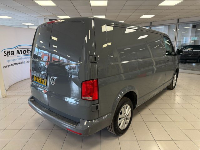 2022 Volkswagen Transporter 2L Highline 5dr - Photo 10