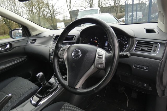 2015 NISSAN PULSAR - Photo 11