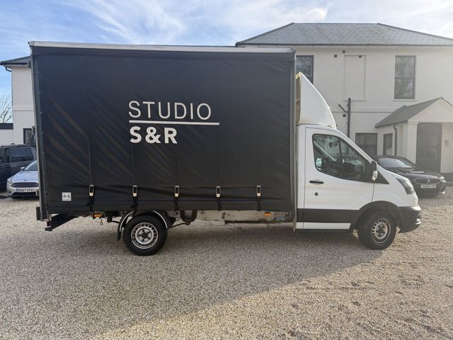 2020 70 Ford Transit 2.0 350 EcoBlue Leader Chassis Cab 2dr Diesel Manual FWD L3 Euro 6 (s/s) (130 ps)