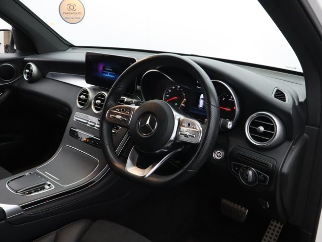 2020 Mercedes-Benz Glc 2L Amg Line 5dr - Photo 12