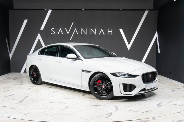 2021 JAGUAR XE - Photo 1