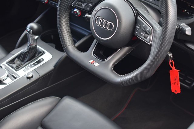 2017 Audi S3 - Photo 12