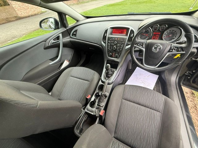 2014 VAUXHALL ASTRA GTC - Photo 12