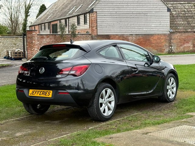 2014 VAUXHALL ASTRA GTC - Photo 8