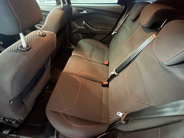 2017 FORD FOCUS - Photo 12