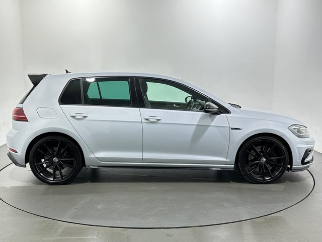2019 Volkswagen Golf - Photo 9