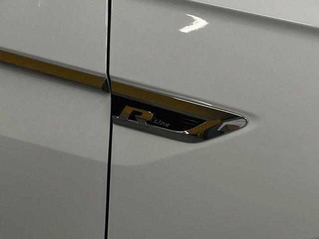 2017 VOLKSWAGEN TIGUAN 2.0 TDI R-Line SUV 5dr Diesel Manual Euro 6 (s/s) (150 ps) - Photo 7