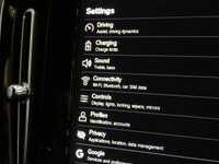 USED 2022 72 VOLVO XC40 Recharge 69kWh Plus SUV 5dr Electric Auto (231 ps) GENUINE LOW MILES SAT NAV HEATED SEATS HEATED STEERING WHEEL CRUISE CONTROL PARKING SENSORS 1 OWNER SERVICE HISTORY WARRANTY