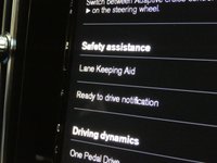 USED 2022 72 VOLVO XC40 Recharge 69kWh Plus SUV 5dr Electric Auto (231 ps) GENUINE LOW MILES SAT NAV HEATED SEATS HEATED STEERING WHEEL CRUISE CONTROL PARKING SENSORS 1 OWNER SERVICE HISTORY WARRANTY