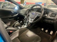 USED 2015 65 VOLVO V40 2.0 D2 R-Design Hatchback 5dr Diesel Manual Euro 6 (s/s) (120 ps) 1 Keeper- Service History-11 Stamps