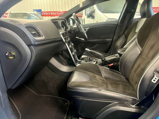 2015 VOLVO V40 2.0 D2 R-Design Hatchback 5dr Diesel Manual Euro 6 (s/s) (120 ps) - Photo 12