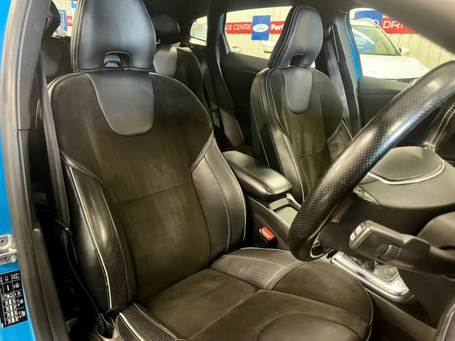 2015 VOLVO V40 2.0 D2 R-Design Hatchback 5dr Diesel Manual Euro 6 (s/s) (120 ps) - Photo 10