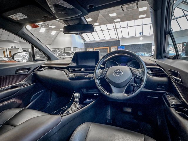 2018 Toyota C-HR 1.2L Excel 5dr - Photo 3