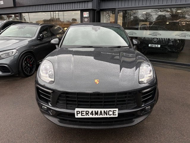 2018 PORSCHE MACAN - Photo 8