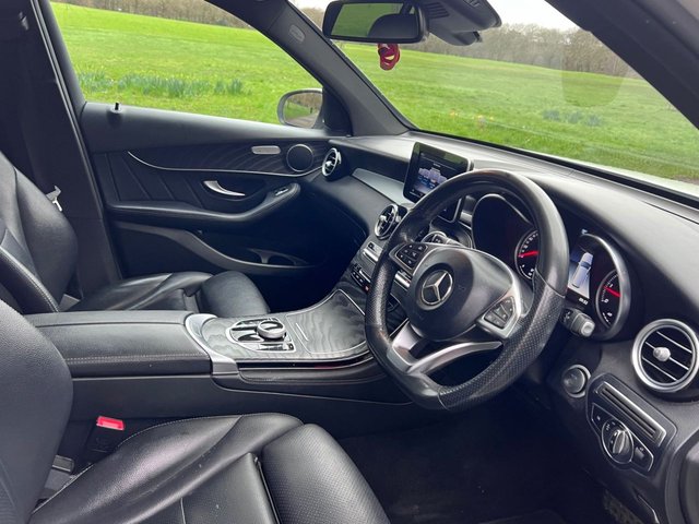 2018 Mercedes-Benz Glc 2L Amg Line 5dr - Photo 2