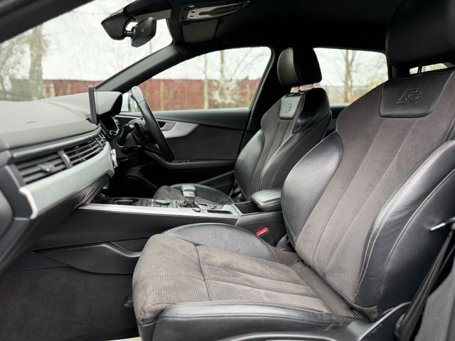 2019 Audi A4 Avant 2L S Line 5dr - Photo 12