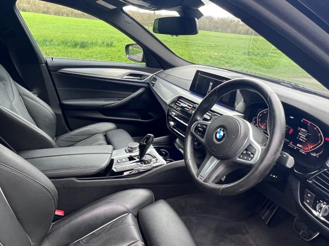 2019 BMW 5 Series 2L M Sport 4dr - Photo 2