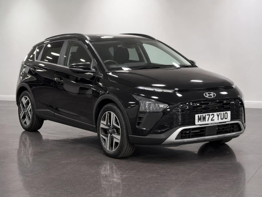 Black 2022 Hyundai Bayon Hatchback Front-wheel drive Manual
