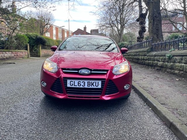 2013 Ford Focus 1L Titanium 5dr - Photo 9