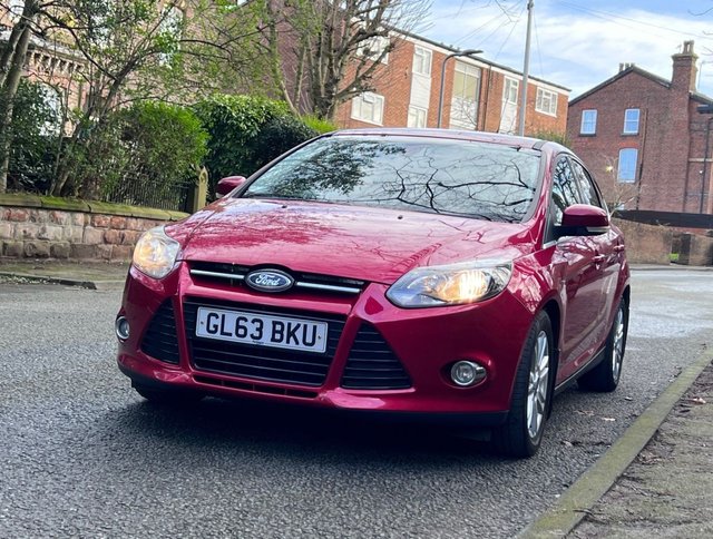 2013 Ford Focus 1L Titanium 5dr - Photo 8