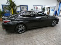 USED 2023 72 LEXUS ES 2.5 300h Saloon 4dr Petrol Hybrid E-CVT Euro 6 (s/s) (218 ps) SAT NAV LEATHER HEATED SEATS HEATED STEERING WHEEL REAR VIEW CAMERA SUNROOF CRUISE CONTROL PARKING SENSORS 1 OWNER SERVICE HISTORY  WARRANTY