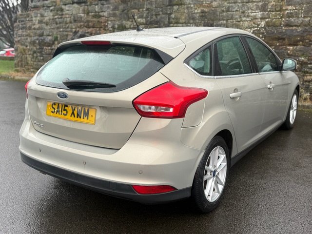 2015 Ford Focus 1L Zetec 5dr - Photo 6